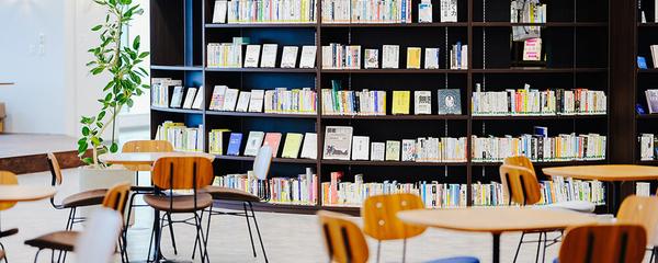 大手コンサルティングファーム出身者も在籍する少数精鋭のチーム