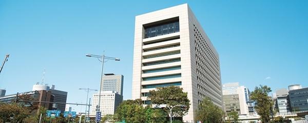 各自の個性を強みとして伸ばし、複雑な国際経済社会の課題に挑む