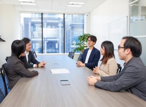 国際経験豊かで様々なバックボーンを持った20代から30代のメンバーが活躍中。